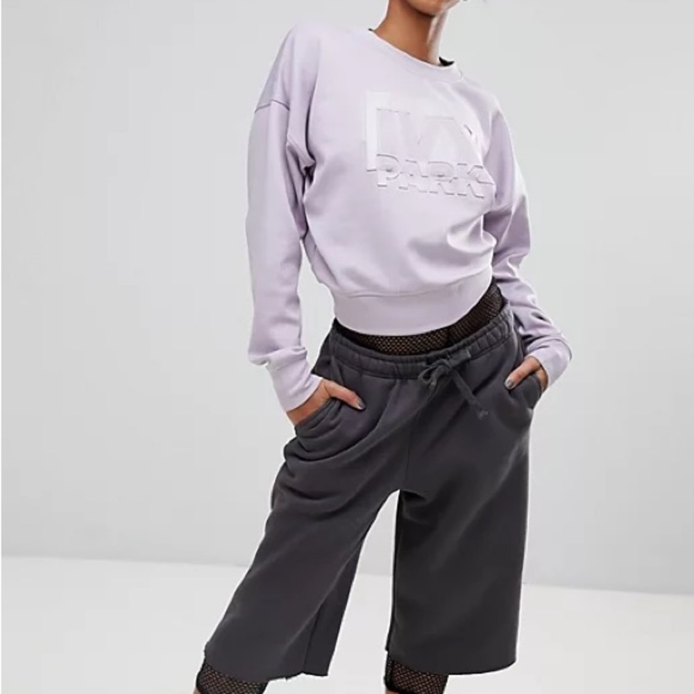 Ivy Park Embossed Logo Cropped Sweatshirt - Lilac - X-Small